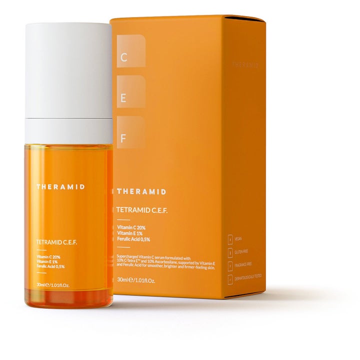 Theramid Tetramid C.E.F. 30 ml kirkastava C-vitamiiniseerumi oranssissa pumppupullossa ja pakkauksessa