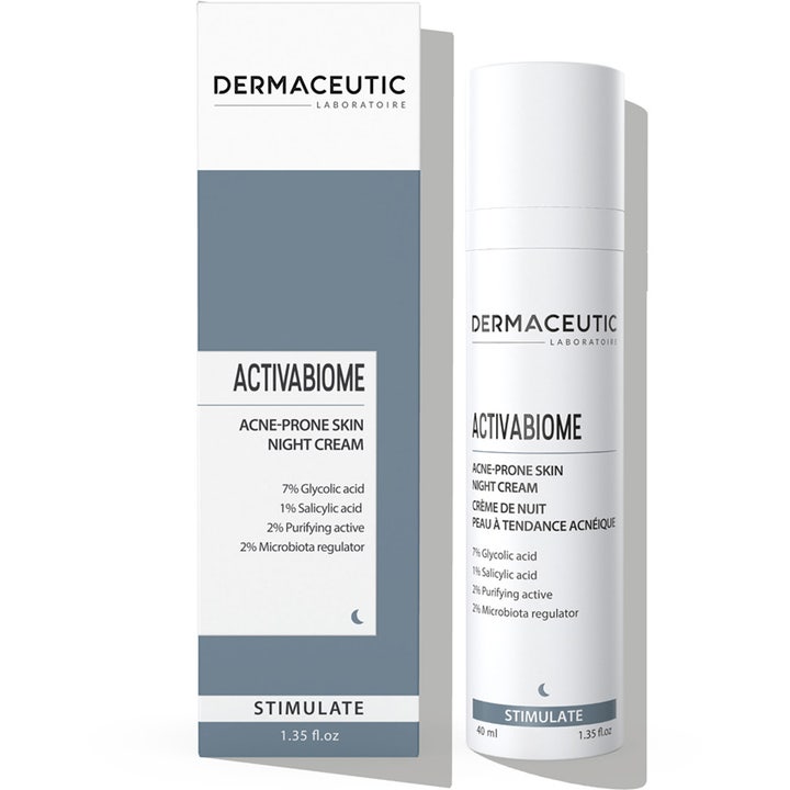 Dermaceutic Activabiome 40 ml epäpuhtauksia vähentävä yövoide valkoisessa pumppupullossa ja harmaassa pakkauksessa