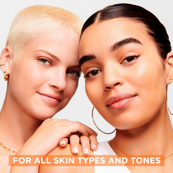 Garnier SkinActive Vitamin C 10% Night Serum 30 ml heleyttävä yöseerumi sopii kaikille ihosävyille