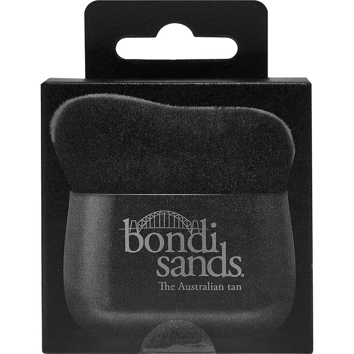 Bondi Sands GLO Body Brush 1 kpl levityssivellin mustassa pahvipakkauksessa tasaiseen lopputulokseen.