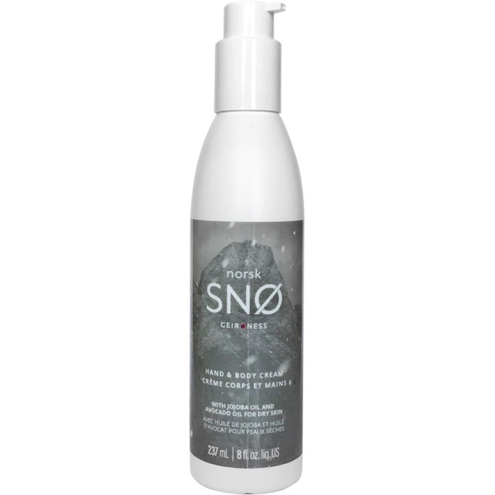 Geir Ness Norsk Snø Hand & Body Cream 237 ml kosteuttava vartalovoide valkoisessa pumppupullossa, jossa on vuoristokuva.