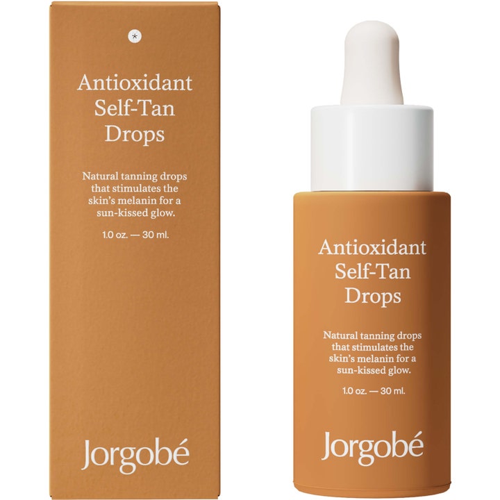 Jorgobé Antioxidant Self-Tan Drops 30 ml itseruskettavat tipat antavat päivettyneen hehkun ruskeassa lasipullossa.