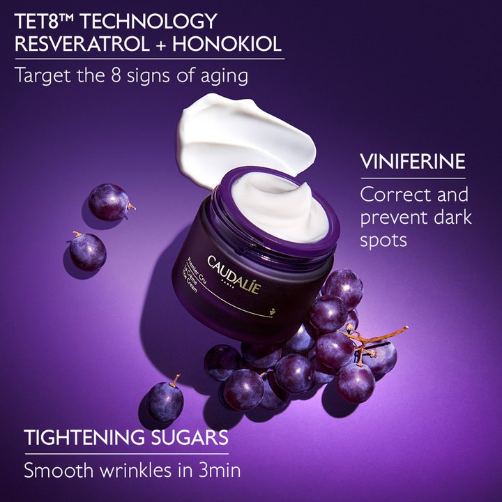 Caudalie Premier Cru The Cream 50 ml kasvovoide purkissa viinirypäleiden ja valkoisen koostumuksen kera.