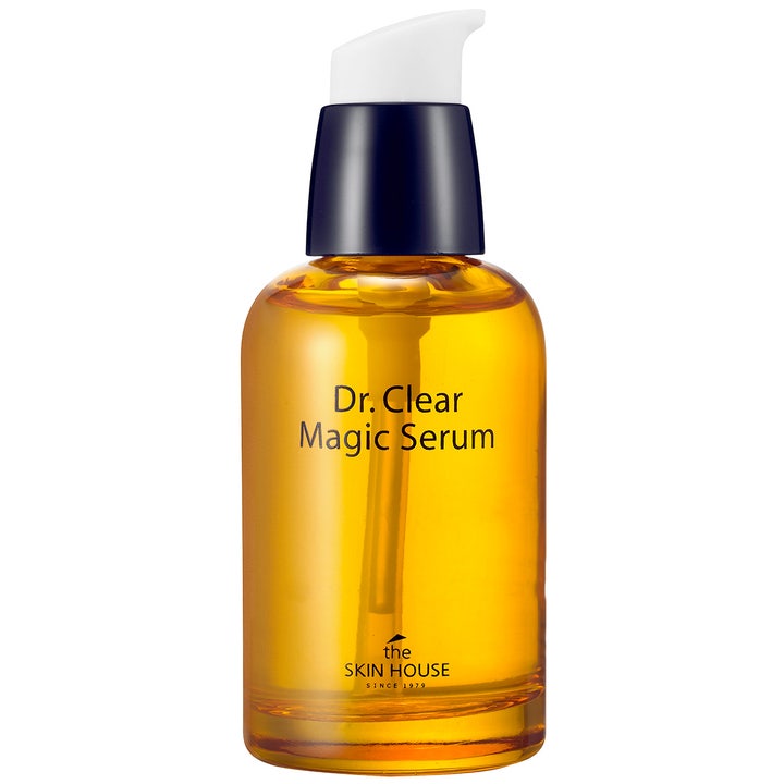 The Skin House Dr. Clear Magic Serum 50 ml puhdistava seerumi keltaisessa läpinäkyvässä pullossa sinisellä pumpulla