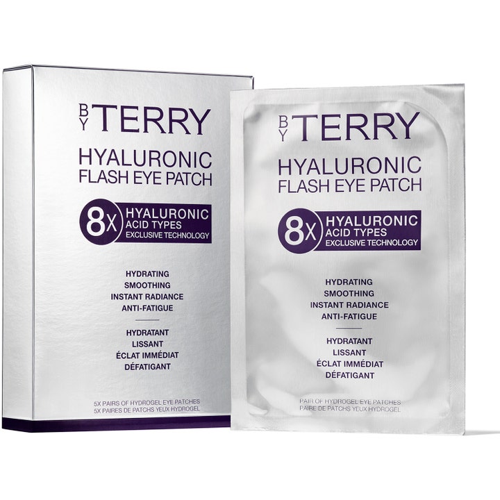 By Terry Hyaluronic Flash Eye Patch 5 paria kosteuttavat silmänympärysnaamiot hopeisessa pakkauksessa ja pussissa.