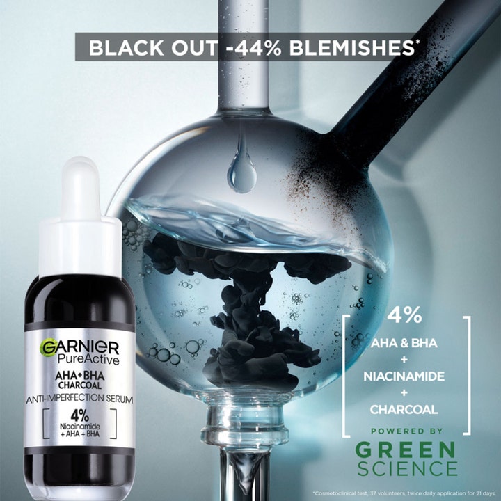 Garnier PureActive Blemish Black Out Serum 30 ml epäpuhtauksia vähentävä seerumi, mukana hiiltä ja 4% AHA- ja BHA-happoja.