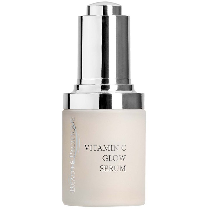 Beauté Pacifique Vitamin C Glow Serum 30 ml heleyttävä seerumi huurteisessa lasipullossa hopeisella korkilla.
