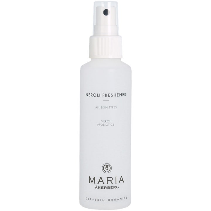 Maria Åkerberg Neroli Freshener 125 ml tasapainottava kasvovesi valkoisessa suihkepullossa kirkkaalla korkilla.