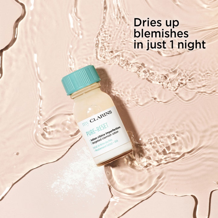 Clarins My Pure-Reset Targeted Blemish Lotion 13 ml finnejä kuivattava hoitoneste turkoosilla korkilla vesipinnalla