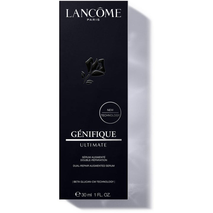 Lancôme Génifique Ultimate 30 ml korjaava seerumi mustassa ulkopakkauksessa, jossa on hopeisia yksityiskohtia.