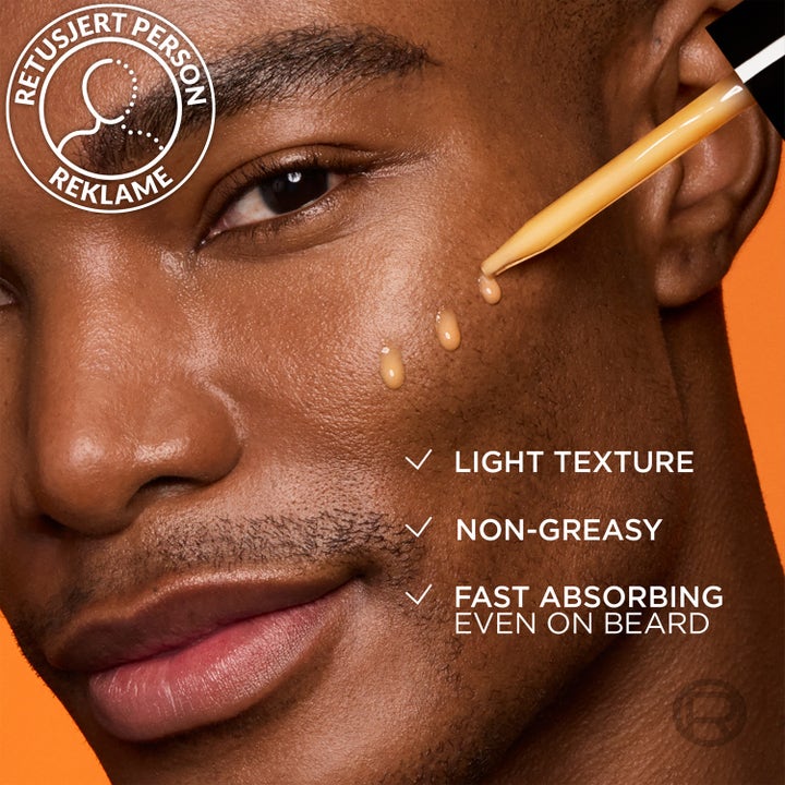 L'Oréal Paris Men Expert Hydra Energetic Vitamin C Serum 30 ml kirkastava kasvoseerumi imeytyy nopeasti jopa parran läpi.