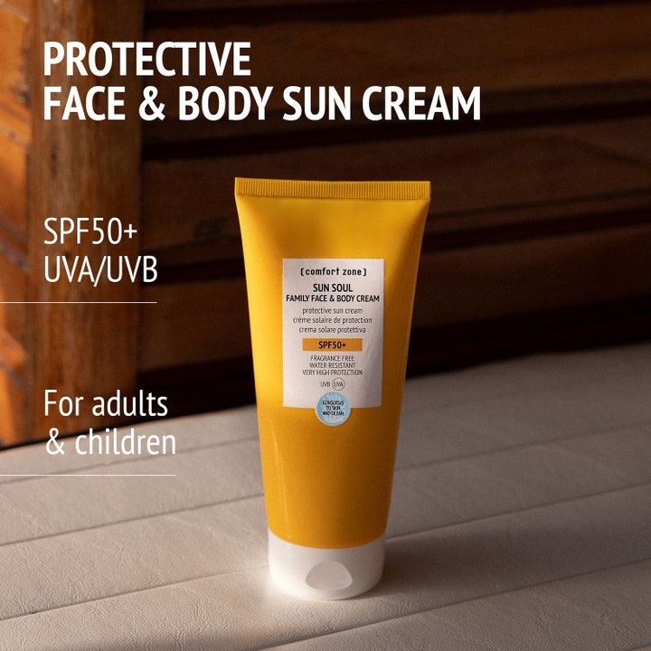 Comfort Zone Sun Soul Family Face & Body Cream 200 ml SPF 50+ aurinkorasva keltaisessa tuubissa puupinnalla.