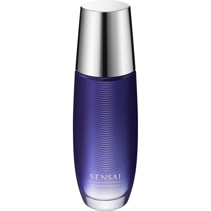 Sensai Cellular Performance Extra Intensive Lotion 125 ml kosteuttava kasvovesi tyylikkäässä liilassa pullossa.