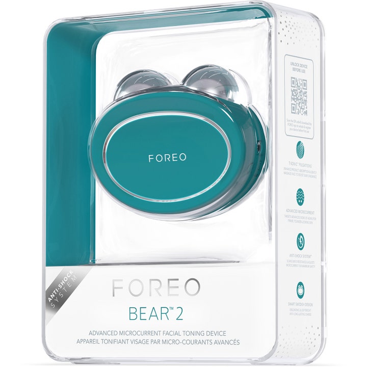 FOREO BEAR 2 Evergreen 1 kpl kiinteyttävä mikrovirtalaite vihreänä laitteena kirkkaassa myyntipakkauksessa