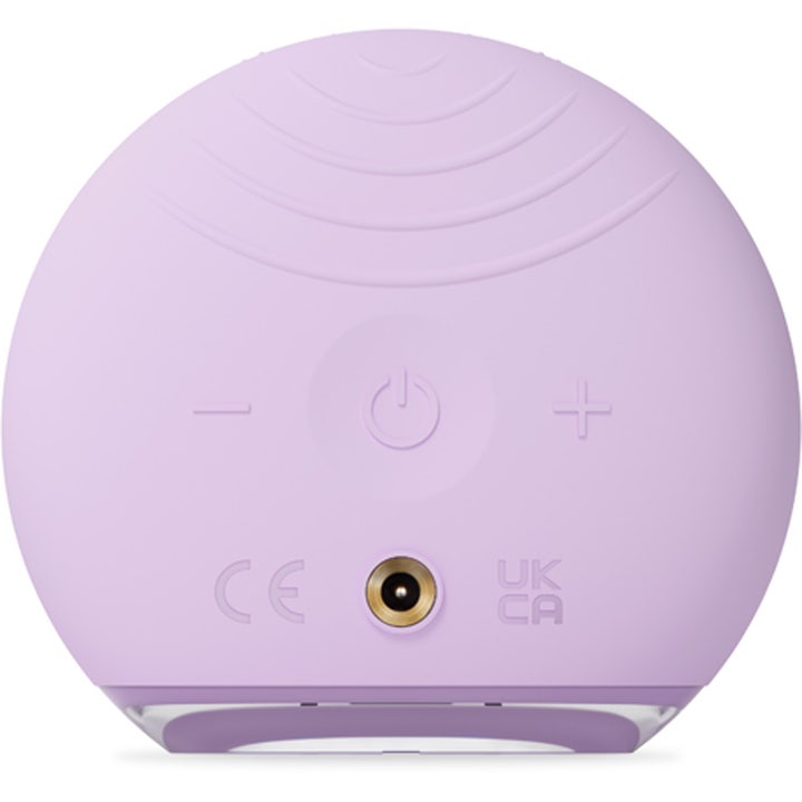 FOREO LUNA 4 go Lavender 1 kpl syväpuhdistava kasvoharja, jossa on virtapainike ja latausportti takapuolella.