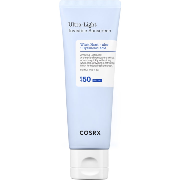 COSRX Ultra-Light Invisible Sunscreen 50 ml kosteuttava aurinkovoide vaaleansinisessä tuubissa valkoisella korkilla.
