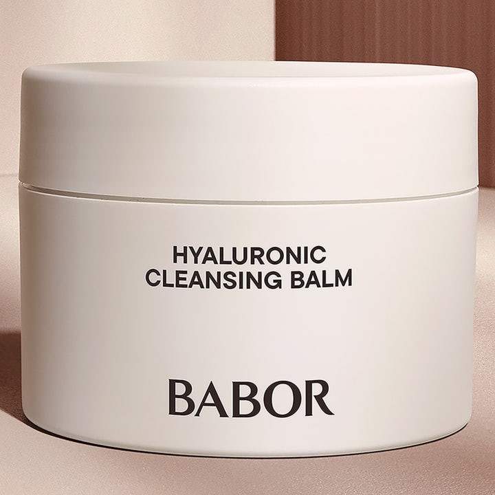 Babor Hyaluronic Cleansing Balm 150 ml syväpuhdistava puhdistusvoide tyylikkäässä vaaleanbeigessä ulkopakkauksessa.