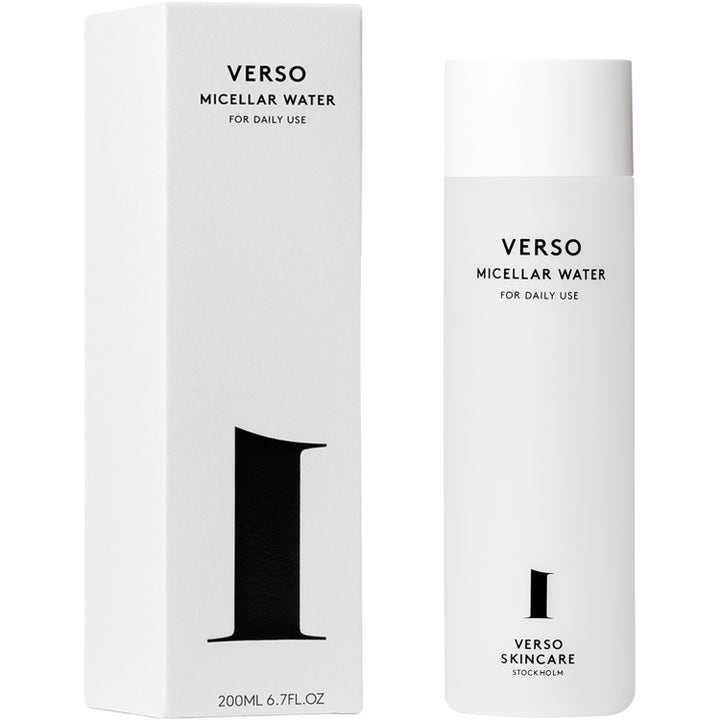 Verso N°1 Micellar Water 200 ml puhdistusvesi kirkastaa ihoa valkoisessa pullossa ja pahvipakkauksessa.