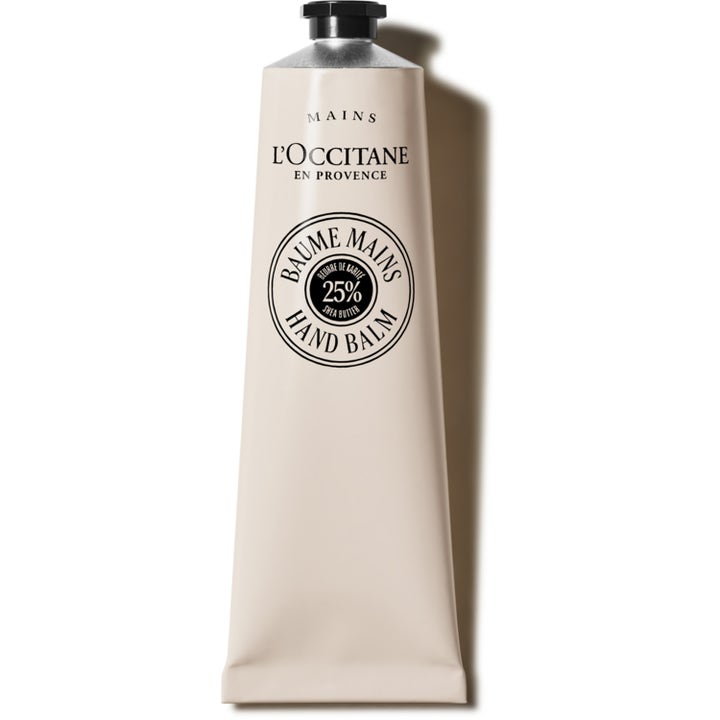 L'Occitane Shea Hand Balm ravitseva käsivoide sisältää 25% sheavoita beigessä klassisessa metallituubissa.