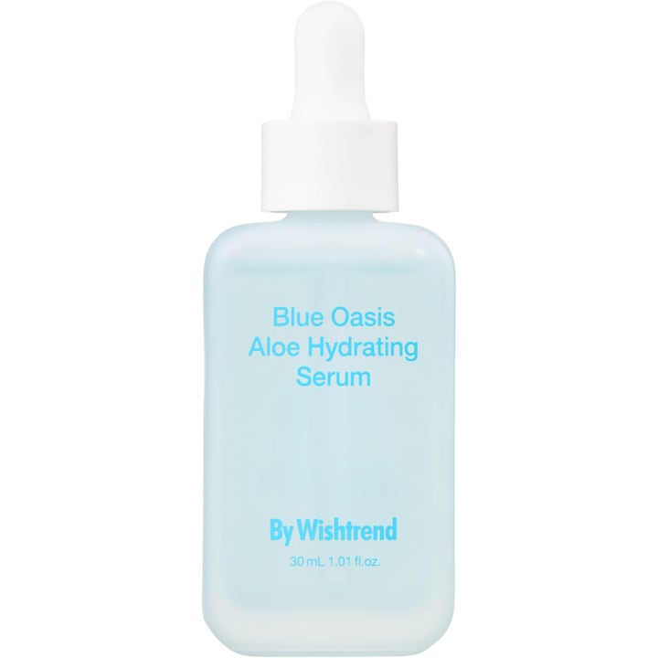 By Wishtrend Hydra Enriched Ampoule 30 ml kosteuttava ampulli huurteisessa sinisessä lasipullossa hopeisella pipetillä.
