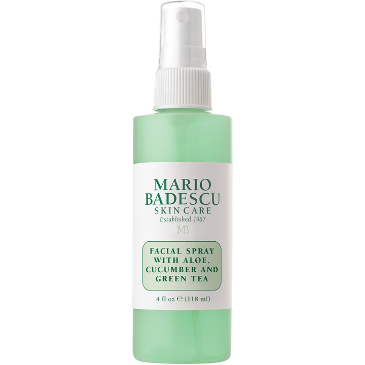 Mario Badescu Facial Spray with Aloe, Cucumber and Green Tea 118 ml virkistävä kasvosuihke vihreässä suihkepullossa.