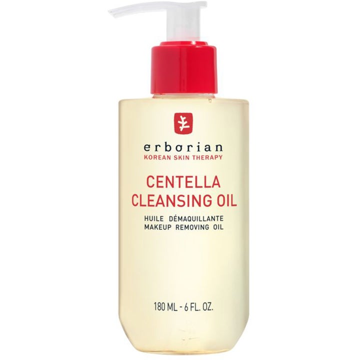 Erborian Centella Cleansing Oil 180 ml rauhoittava puhdistusöljy kirkkaassa muovipullossa jossa on punainen pumppu.
