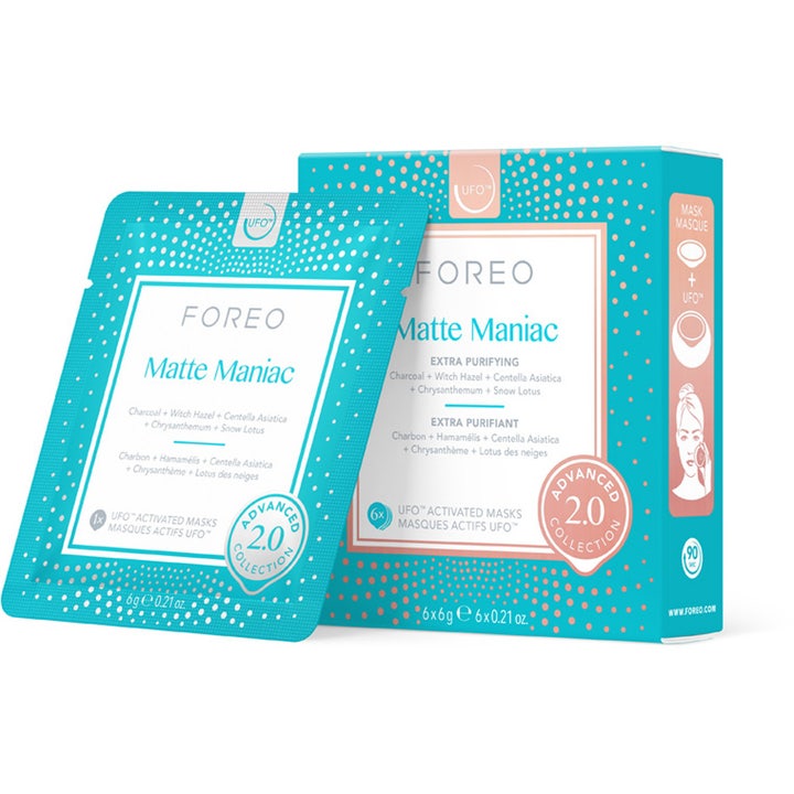 Foreo Matte Maniac 6 x 6 g syväpuhdistava kasvonaamio turkoosissa pakkauksessa ja pussissa valkoisilla pisteillä