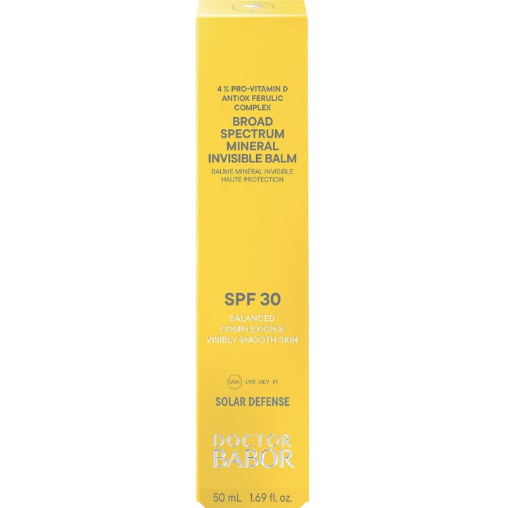 Babor Doctor Babor Broad Spectrum Mineral Invisible Balm SPF 30 50 ml suojaava päivävoide keltaisessa pahvipakkauksessa