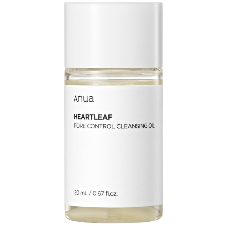 Anua Heartleaf Pore Control Cleansing Oil 20 ml syväpuhdistava öljy puhdistaa ihohuokoset läpinäkyvässä pullossa.
