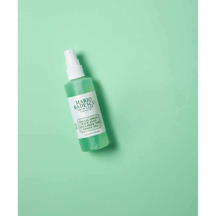 Mario Badescu Facial Spray Aloe, Cucumber & Green Tea 118 ml kosteuttava kasvosuihke vihreässä pullossa