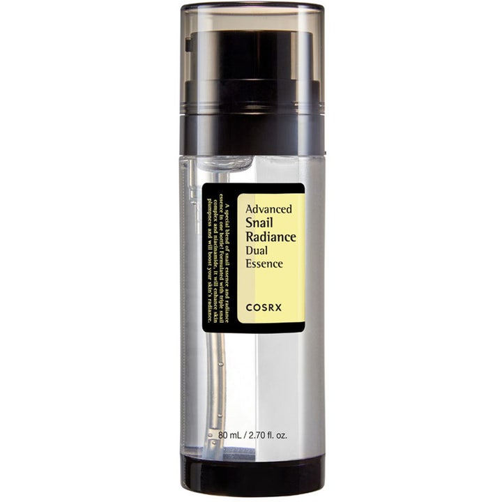 COSRX Advanced Snail Radiance Dual Essence 80 ml kirkastava kasvoseerumi kirkkaassa kaksiosaisessa pumppupullossa.