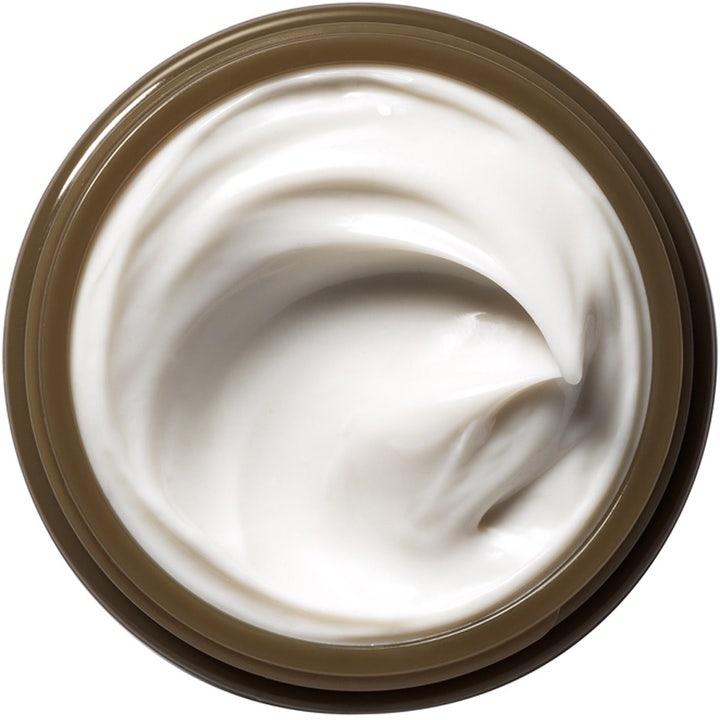 Origins Plantscription Youth-Renewing Power Night Cream 50 ml uudistava yövoide täyteläisellä valkoisella voidekoostumuksella.