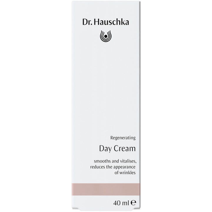 Dr. Hauschka Regenerating Day Cream 40 ml uudistava päivävoide valkoisessa pahvipakkauksessa pronssiraidalla