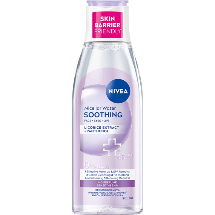 Nivea Micellar Water Soothing 200 ml rauhoittava misellivesi poistaa meikin hellästi kirkkaassa liilasävyisessä pullossa.