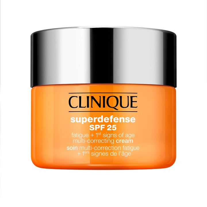 Clinique Superdefense SPF 25 Multi-Correcting Cream kirkastava kasvovoide oranssissa purkissa hopeisella korkilla