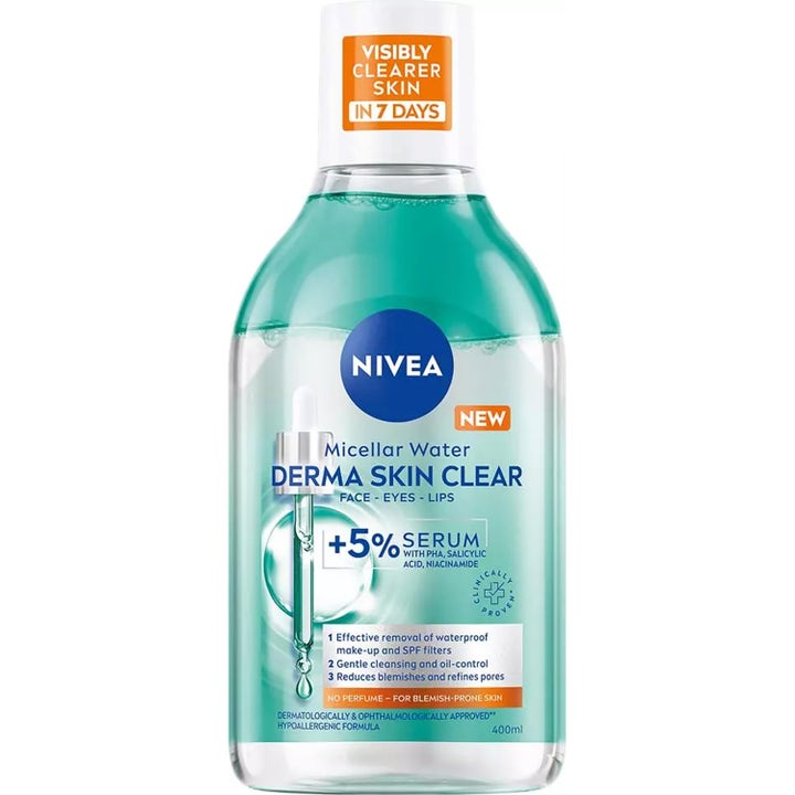 Nivea Derma Skin Clear 400ml syväpuhdistava misellivesi kasvojen puhdistukseen kirkkaassa muovipullossa.