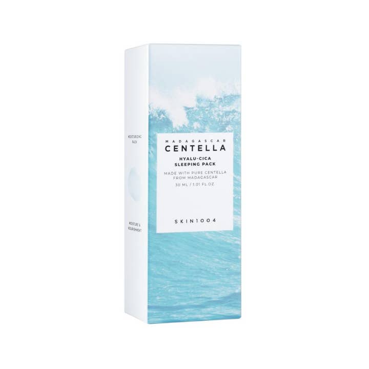 SKIN1004 Madagascar Centella Hyalu-Cica Sleeping Pack 30 ml kosteuttava yönaamio meren aaltoja esittävässä pakkauksessa