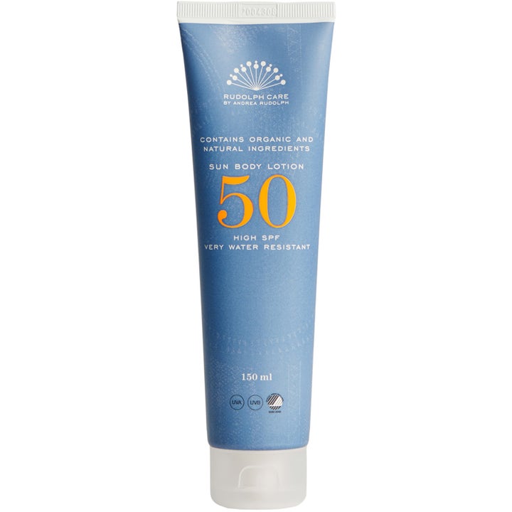 Rudolph Care Sun Body Lotion 150 ml aurinkosuojavoide SPF 50 antaa suojan sinisessä tuubissa valkoisella korkilla.