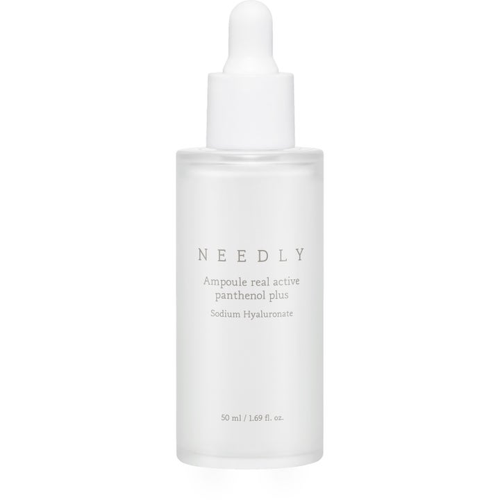 Needly Ampoule real active panthenol plus 50 ml kosteuttava seerumi huurretussa lasipullossa valkoisella pipetillä