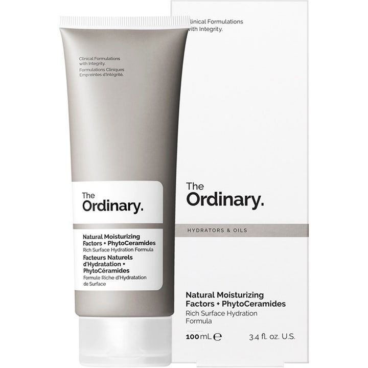 The Ordinary Natural Moisturizing Factors + PhytoCeramides 100 ml kosteuttava kasvovoide harmaassa tuubissa ja rasiassa.