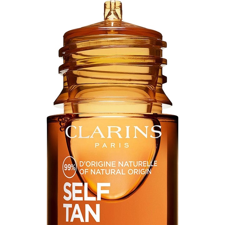 Clarins Radiance-Plus Golden Glow Booster Face 15 ml itseruskettavat tipat pullossa jossa lukee 99% of natural origin.