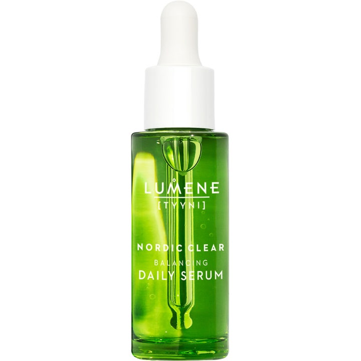 Lumene Nordic Clear Balancing Daily Serum tasapainottava kasvoseerumi vihreässä lasipullossa valkoisella pipetillä