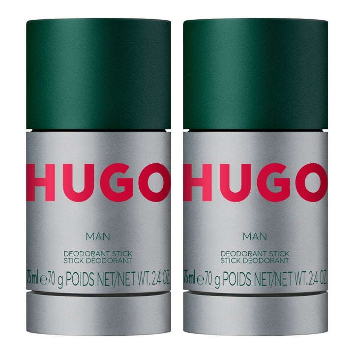 Hugo Boss Hugo Man 75 ml raikas deodoranttipuikko kaksi hopeista pakkausta tummanvihreillä korkeilla