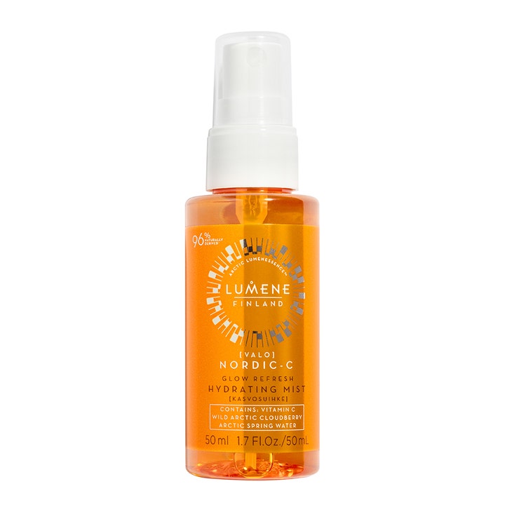 Lumene Nordic-C Glow Refresh Hydrating Mist 50 ml heleyttävä kasvosuihke kirkkaassa oranssissa suihkepullossa