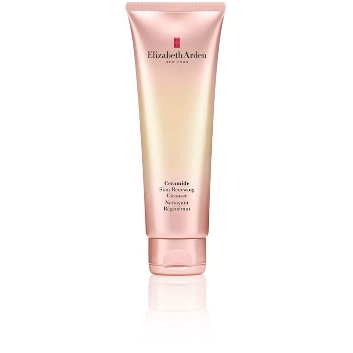Elizabeth Arden Ceramide Skin Renewing Cleanser uudistava puhdistustuote helmiäishohtoisessa vaaleanpunaisessa tuubissa.