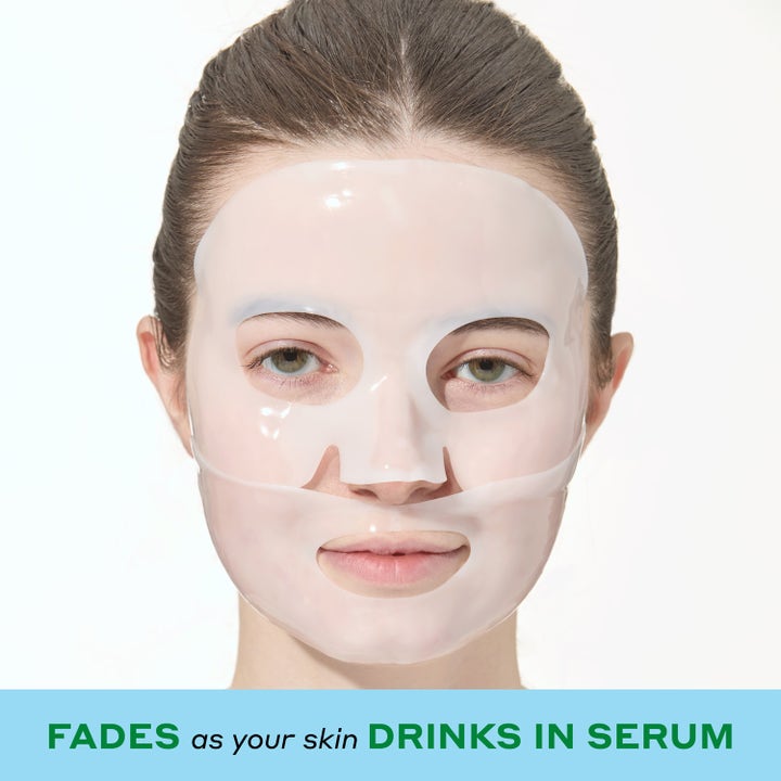 Mario Badescu Advanced Collagen Hydrogel Sheet Mask 3 kpl kosteuttava hydrogeelinaamio vaalenee seerumin imeytyessä ihoon.