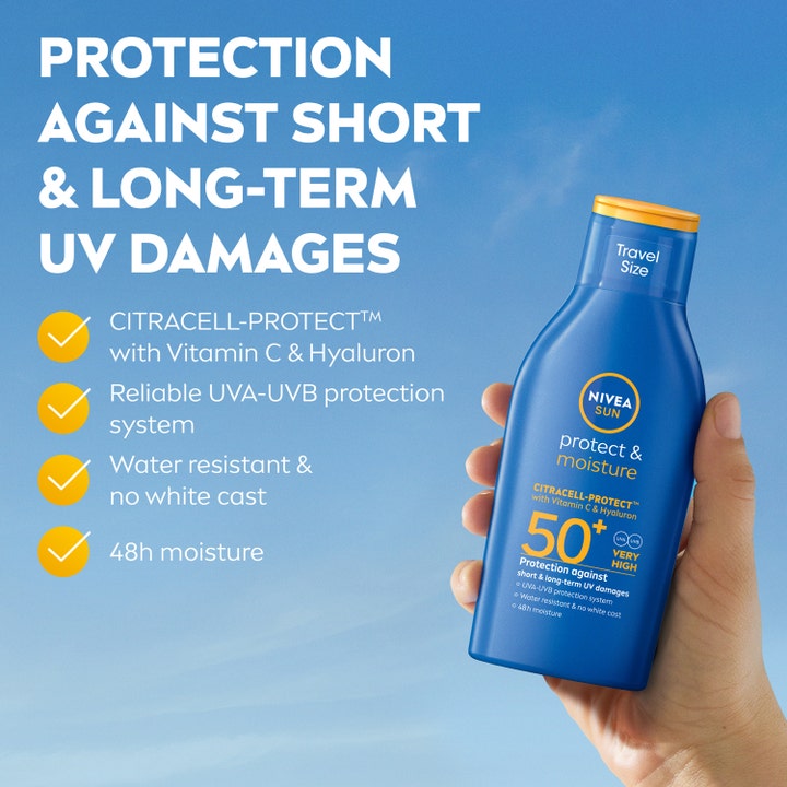Nivea Sun Protect & Moisture 100 ml kosteuttava aurinkovoide SPF50+ sinisessä matkakokoisessa pullossa keltaisella korkilla.