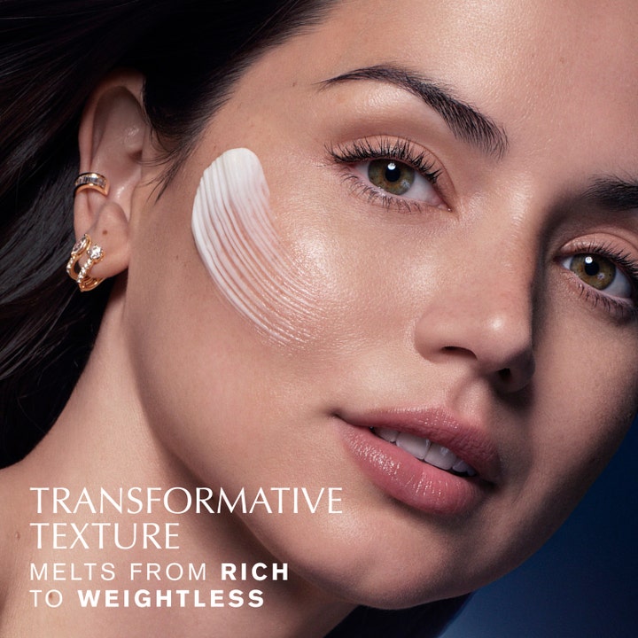 Estée Lauder Revitalizing Supreme + Night Power Bounce Creme 50 ml yövoide ja iholle sulava täyteläinen koostumus