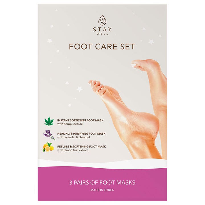 Stay Well Foot Care Set 3 kpl jalkojenhoitosetti sisältää kolme erilaista pehmentävää jalkanaamiota.