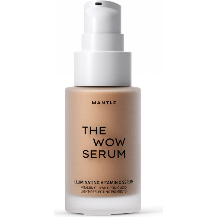 MANTLE The Wow Serum 30 ml heleyttävä C-vitamiiniseerumi huurteisessa lasipullossa valkoisella pumpulla